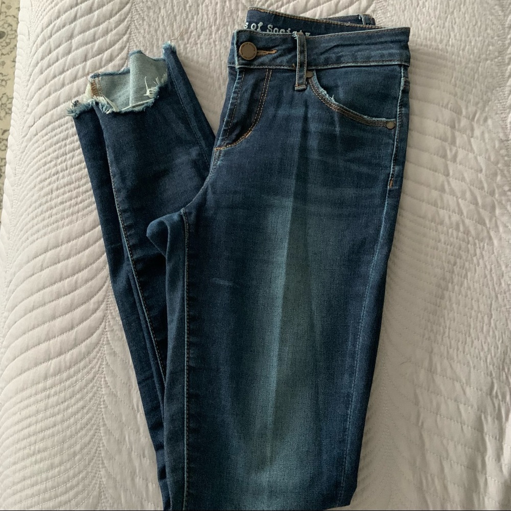 ARTICLE OF SOCIETY JEANS